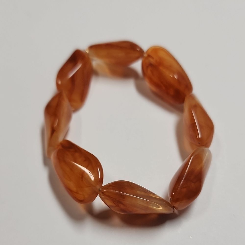 Elegant Acrylic Beaded Stretch Bracelet